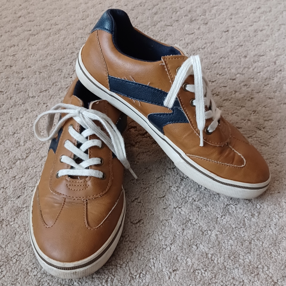 Boy's Cat & Jack Lace-up Sneaker (size 3Y)